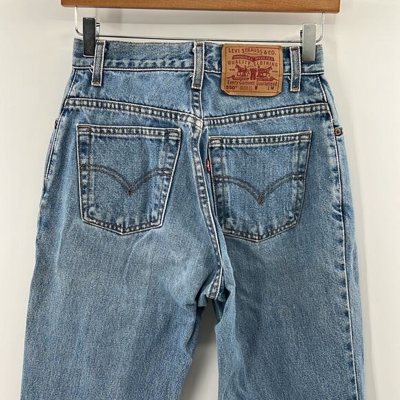 Levi's Women's Vintage 550 Relaxed FIt Tapered Leg Jeans - Light Wash - 4 - Picture 7 of 10